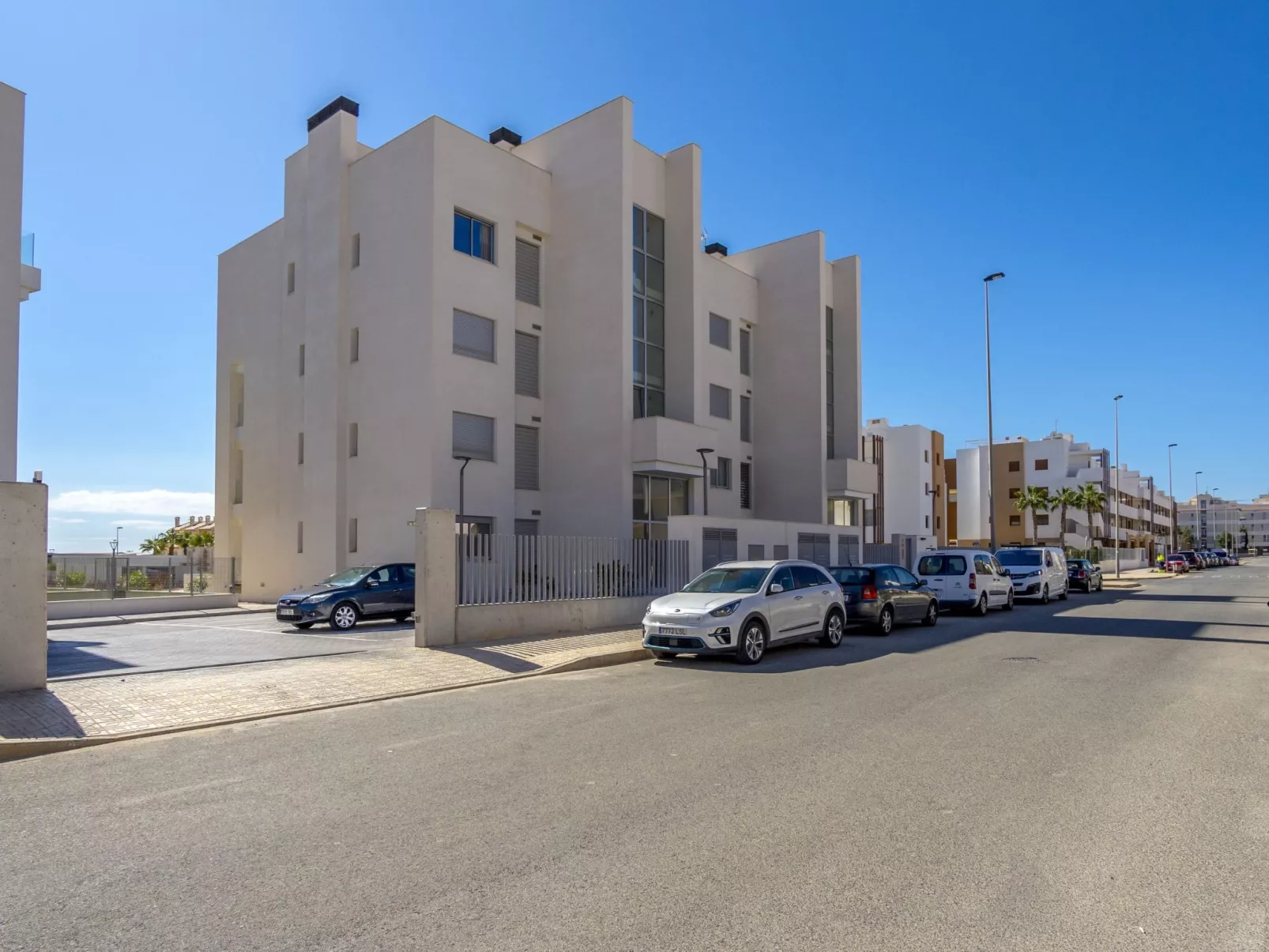 Ema Residencial 63-Buiten