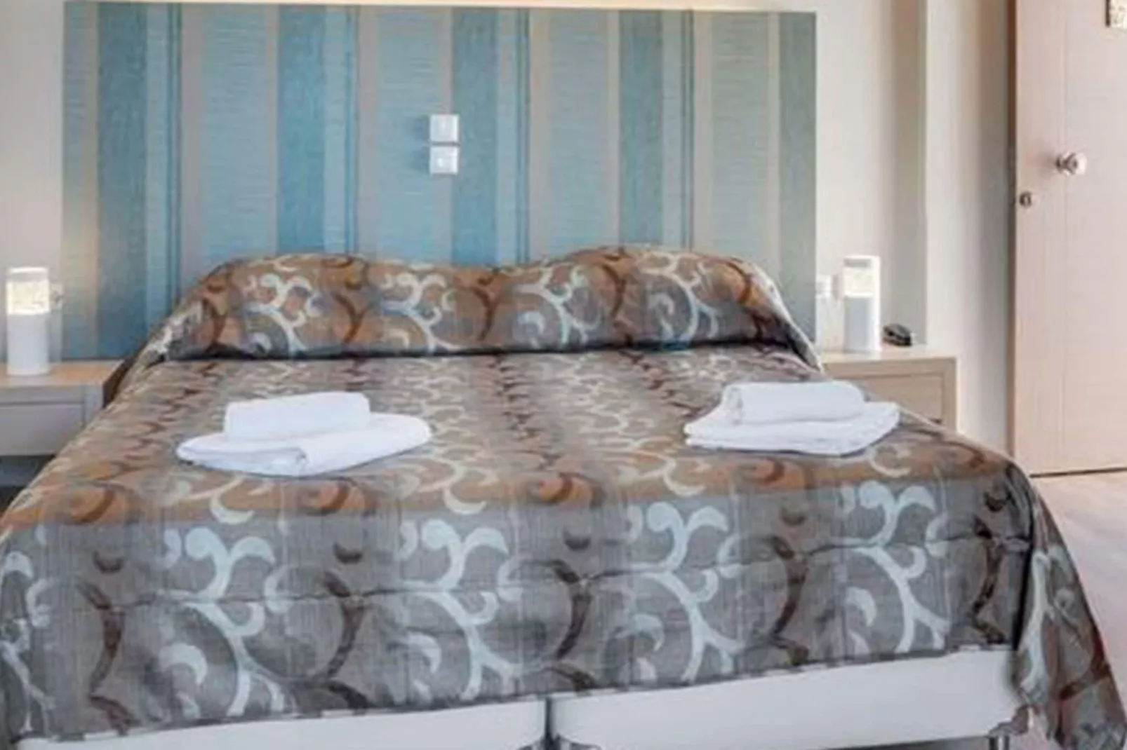 Fijne studio op Lesbos met zwembad-Slaapkamer