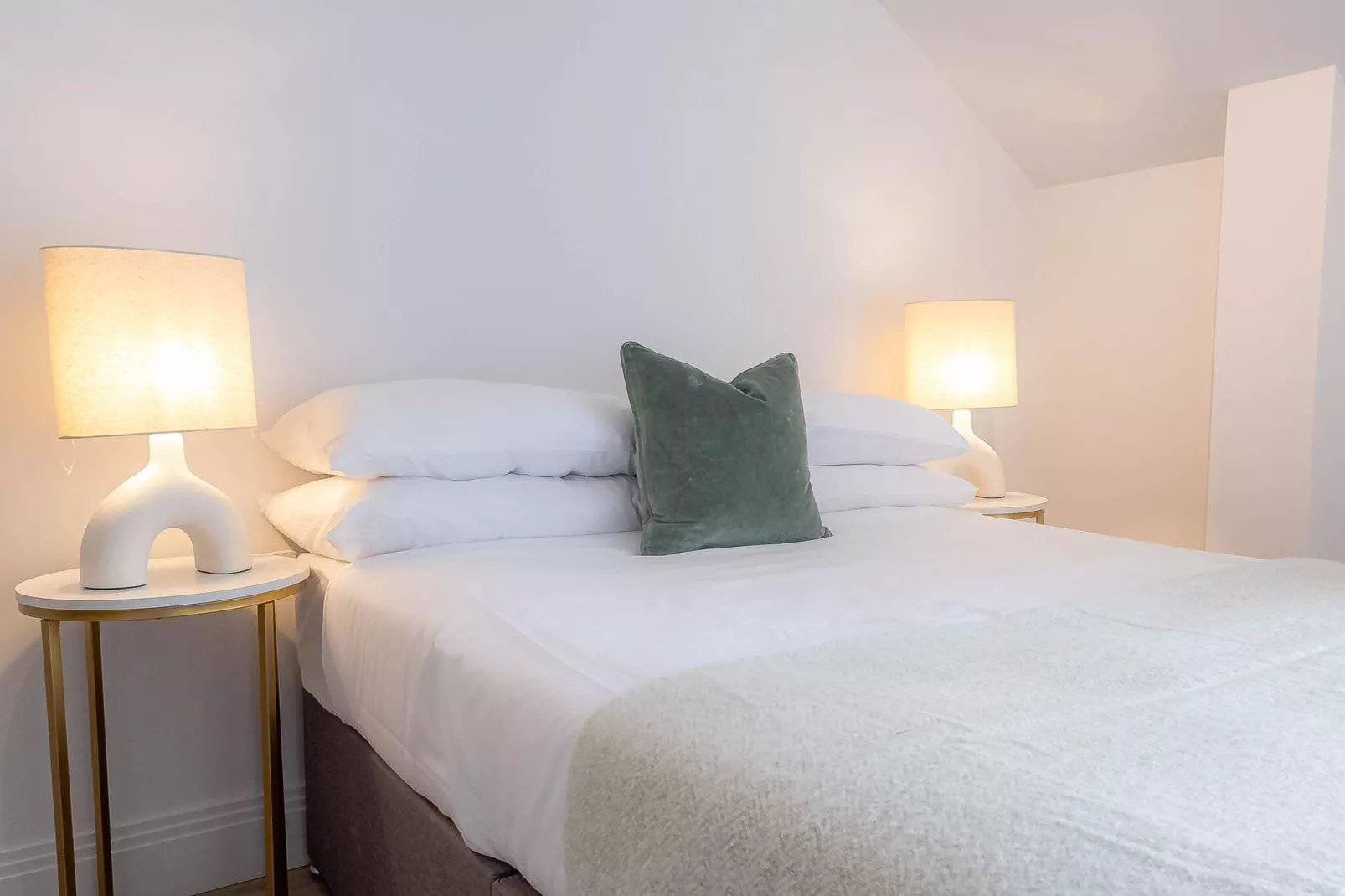 4 Bedroom Apartment 2 Bathroom Keel House Heathrow-Slaapkamer