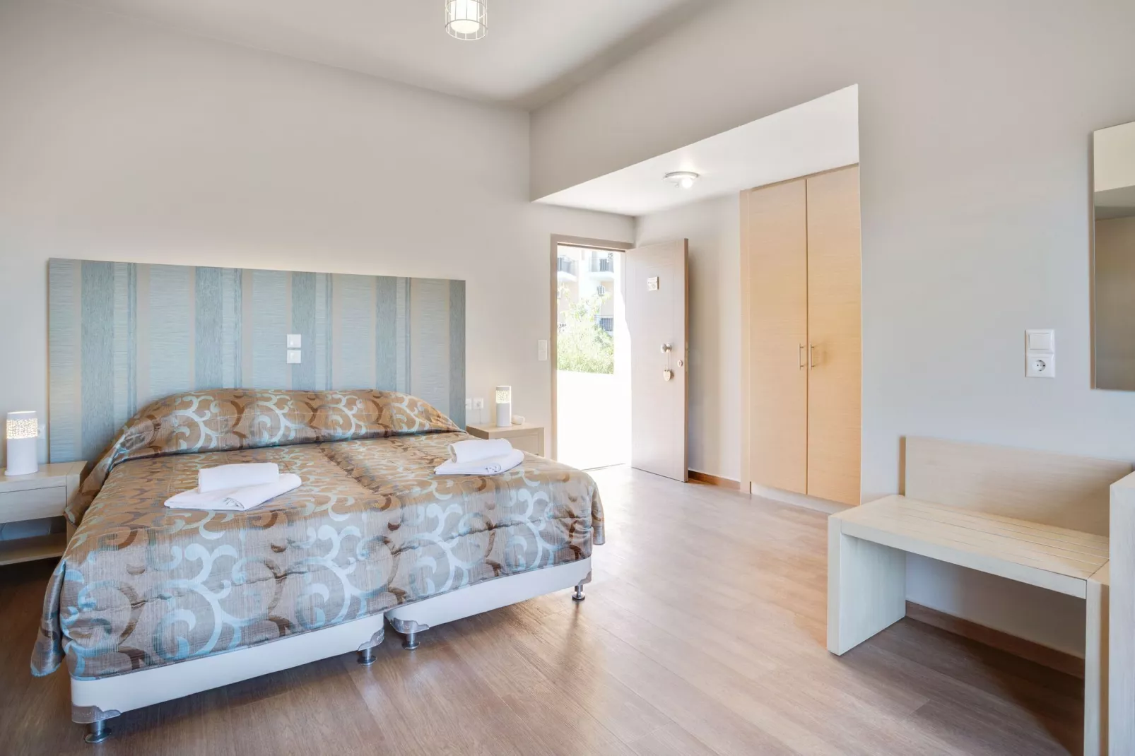 Fijne studio op Lesbos met een balkon-Slaapkamer