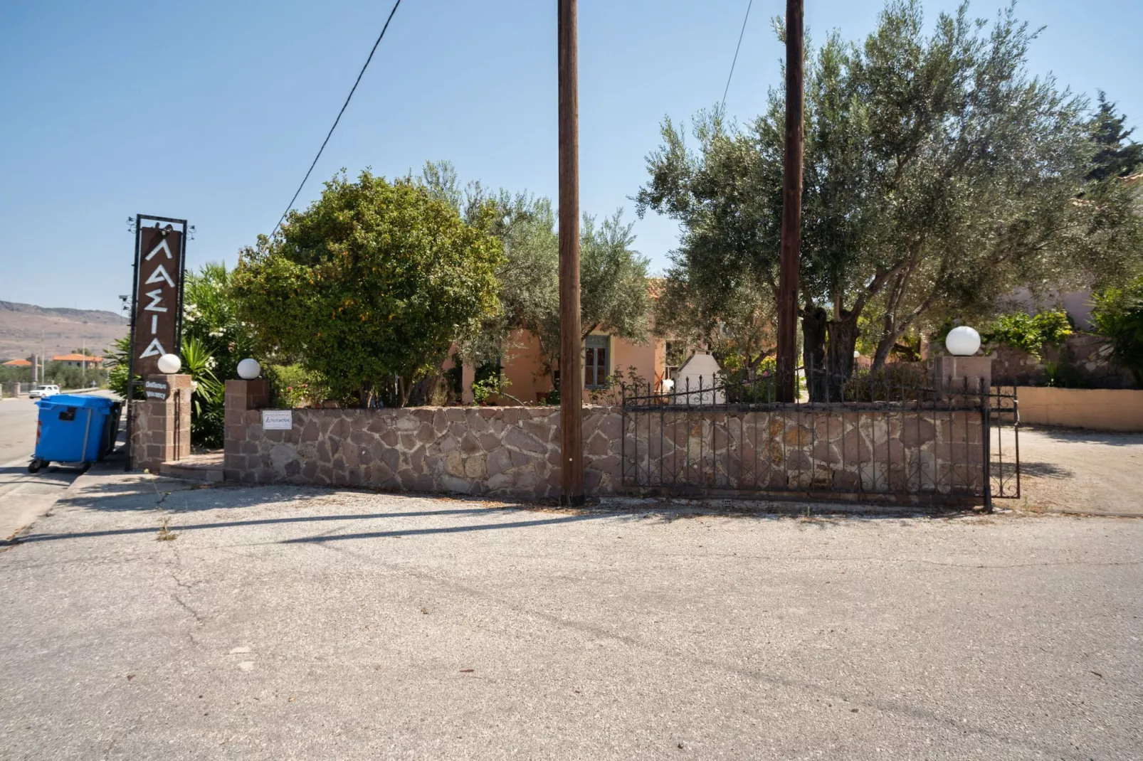 Mooie studio op Lesbos met een balkon-Gebieden zomer 1km