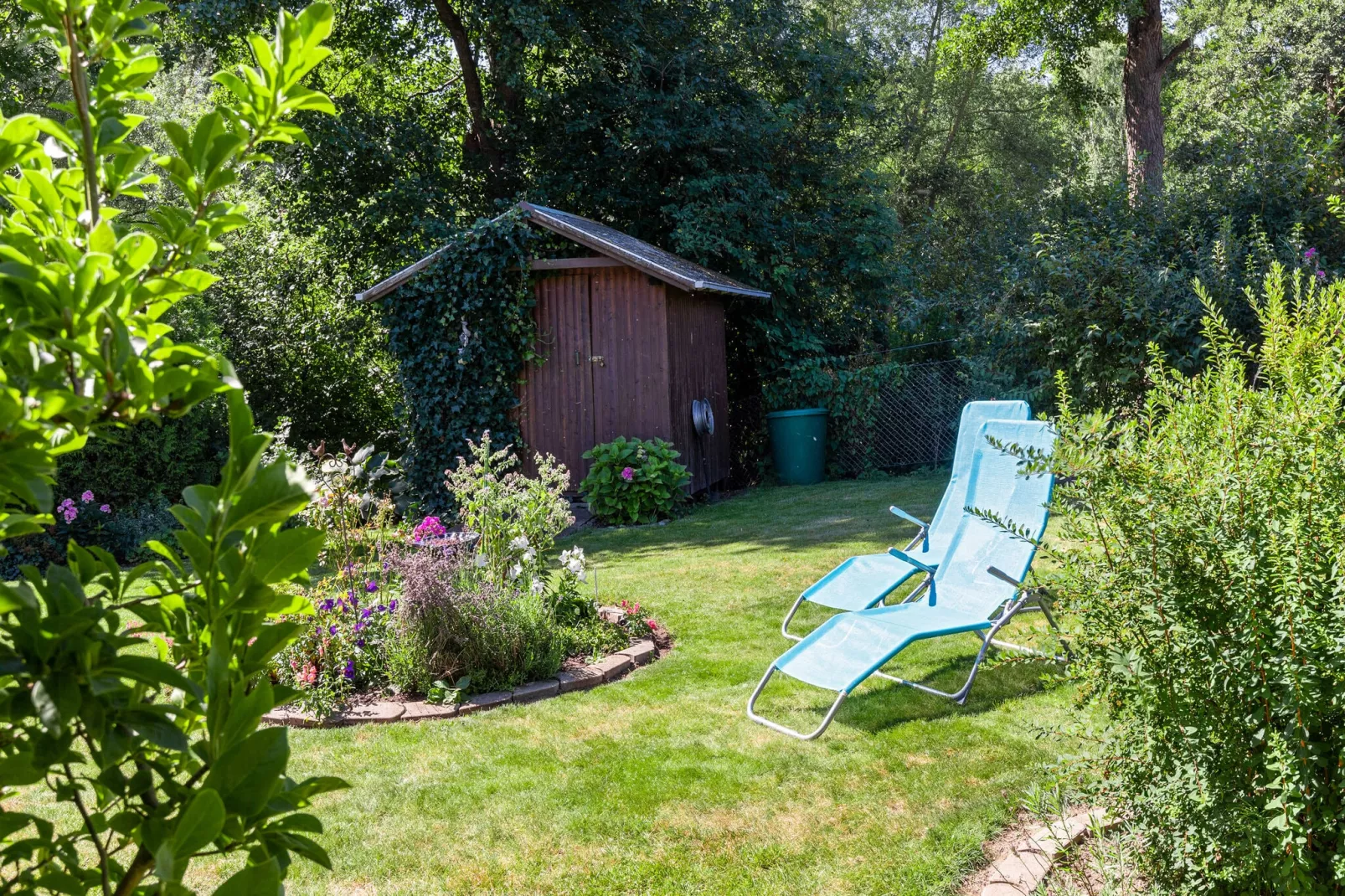 Finnhütte-Tuinen zomer