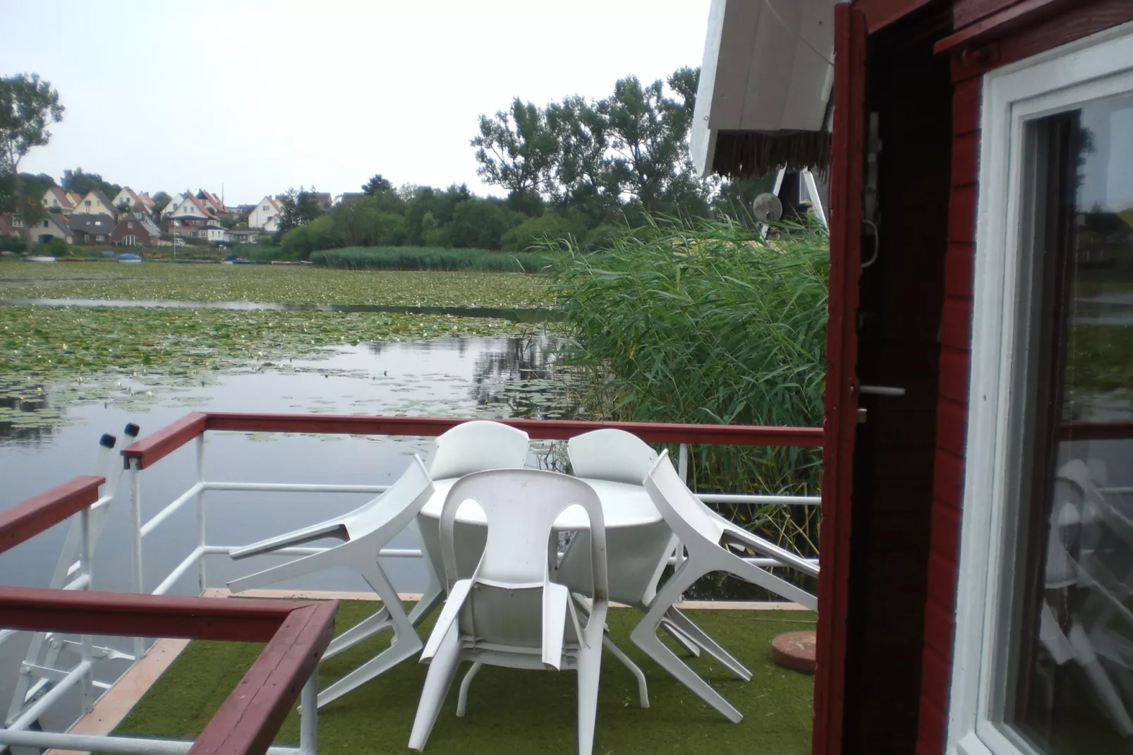 Bootshaus direkt am See mit eigenem Steg-Gebieden zomer 1km