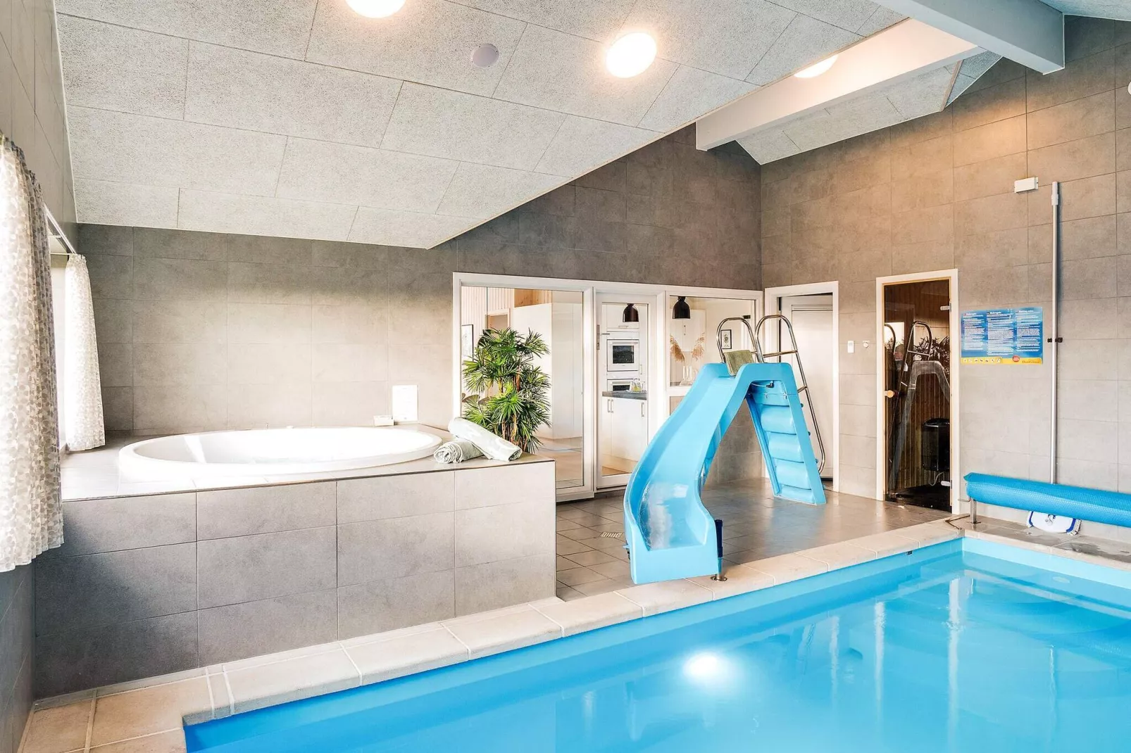 18 persoons vakantie huis in Ringkøbing-Zwembad