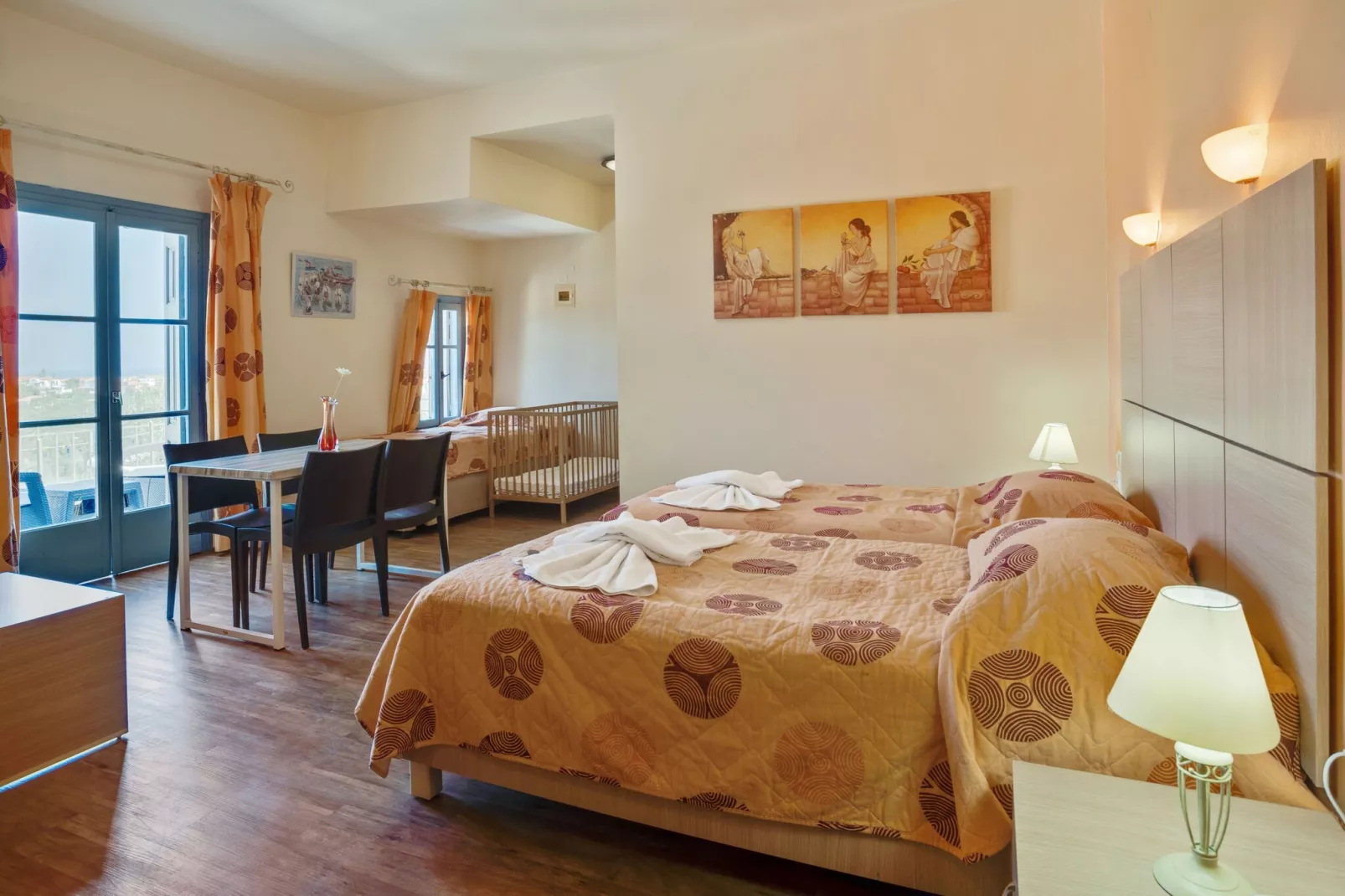 Aangename studio op Lesbos met een balkon-Slaapkamer
