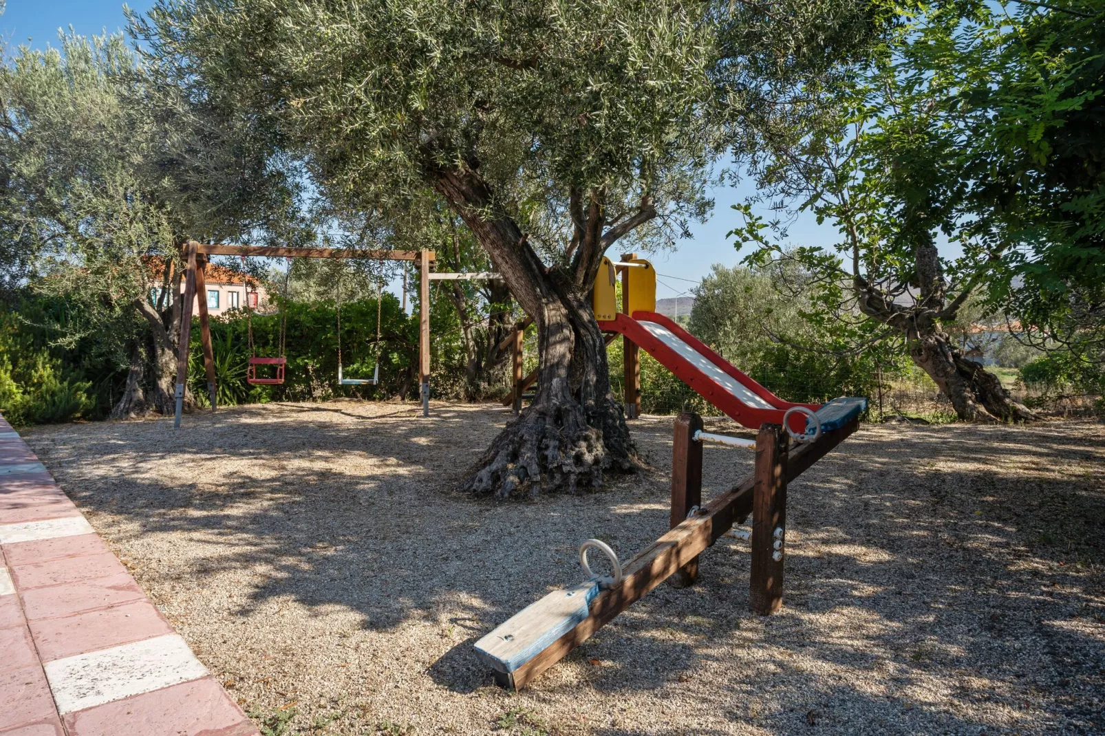 Aangename studio op Lesbos met een balkon-Parkfaciliteiten