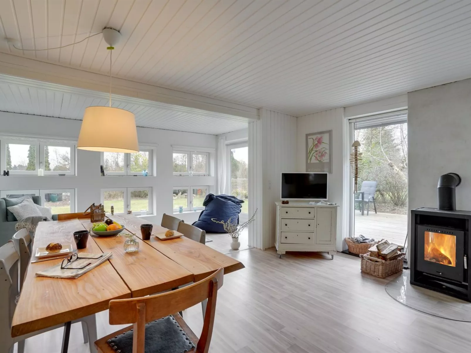 "Hendrina" - 500m from the sea-Binnen
