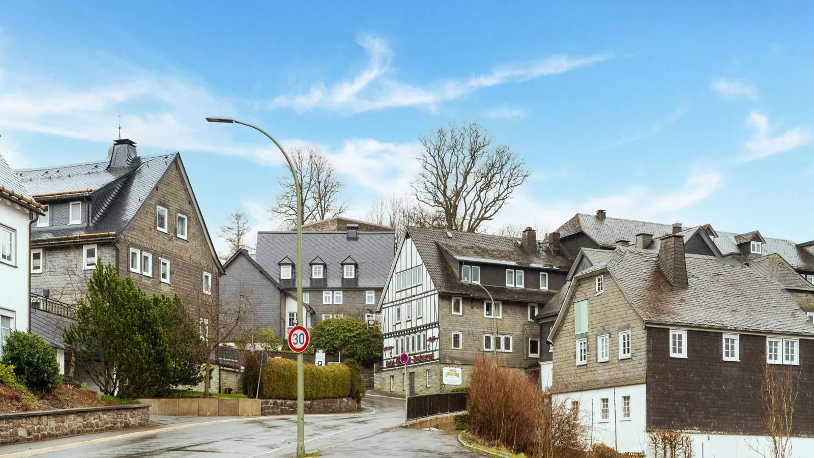 Kurhaus am Nordenau-Gebieden zomer 1km