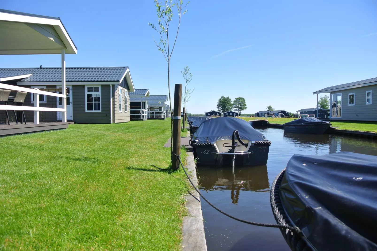 Vakantiepark Giethoorn 3-Buitenkant zomer