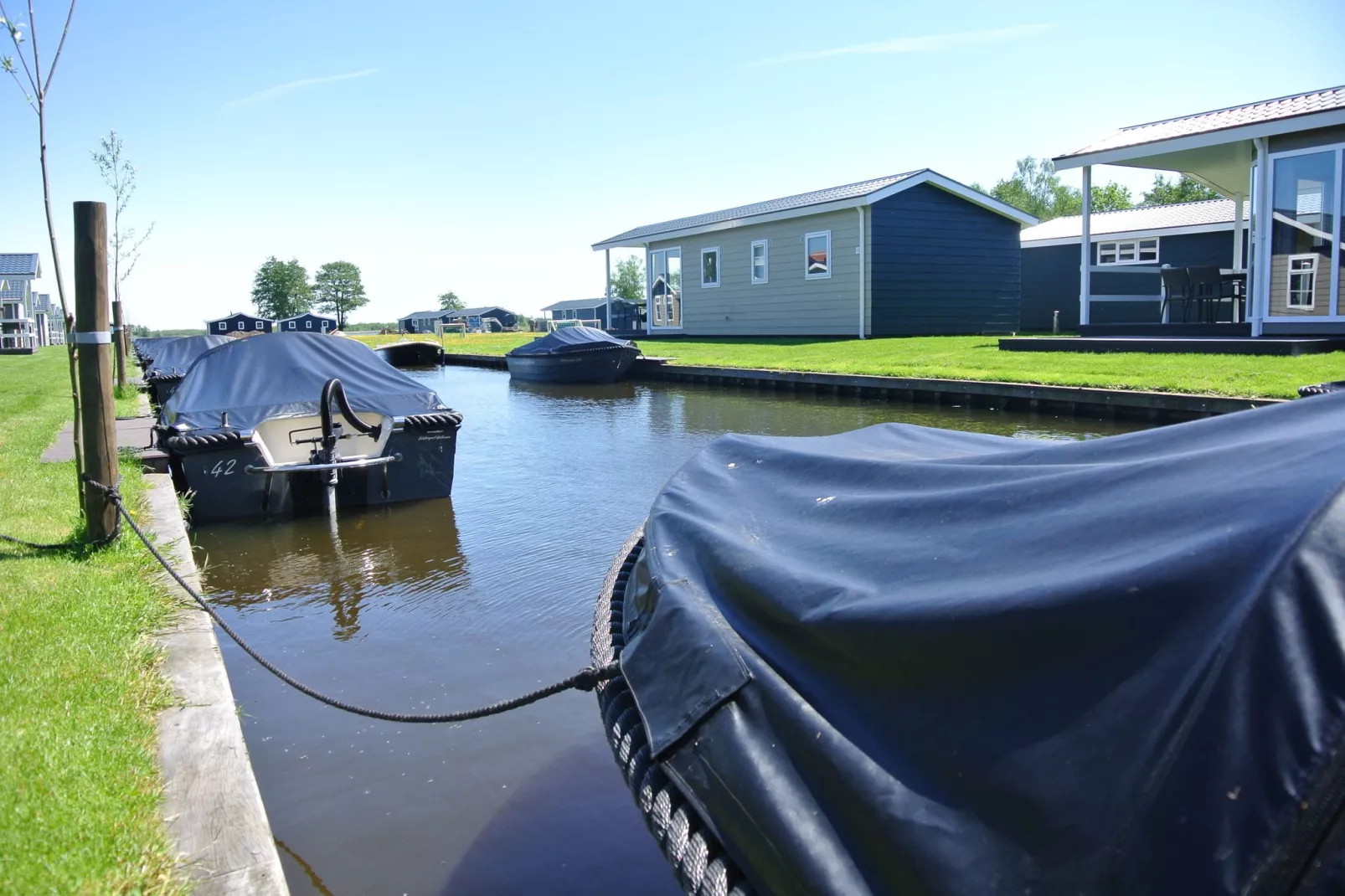 Vakantiepark Giethoorn 3-Buitenkant zomer