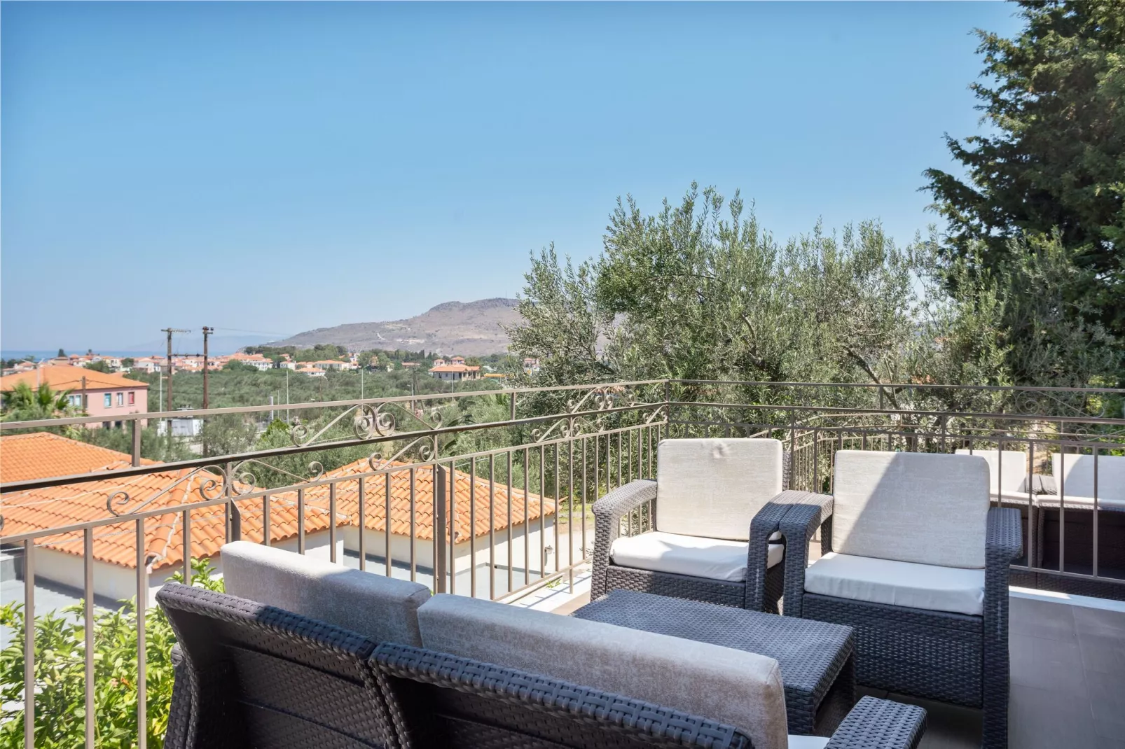 Leuke studio op Lesbos met een balkon-Terrasbalkon