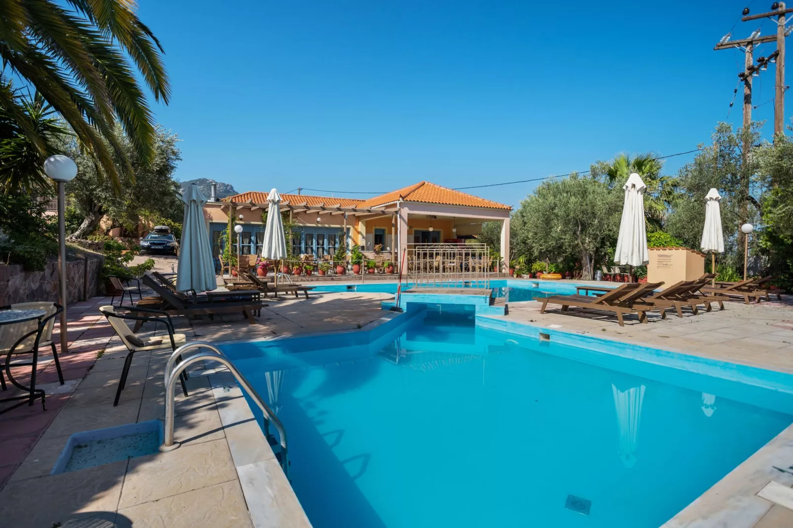 poolofhouse