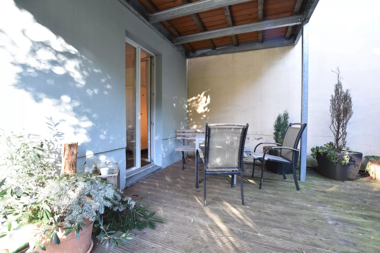 Backbord Hansestadt Wismar mit Terrasse-Terrasbalkon