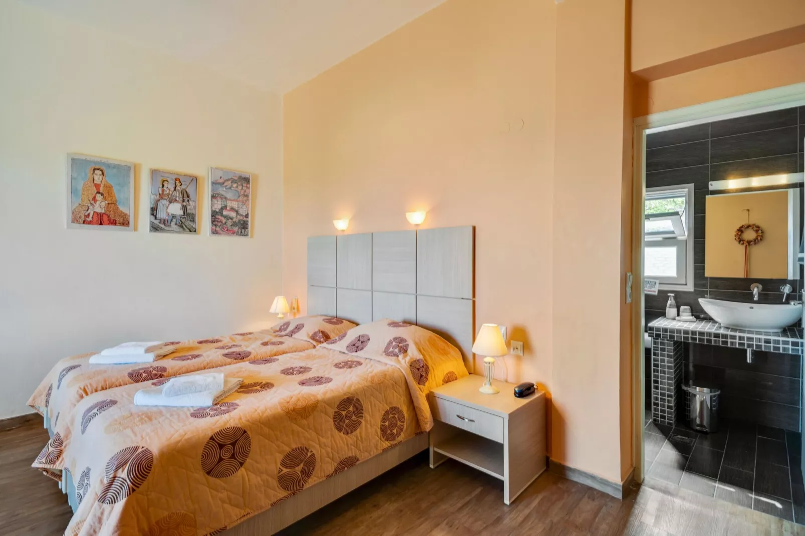 Leuke studio op Lesbos met een gedeeld zwembad-Badkamer