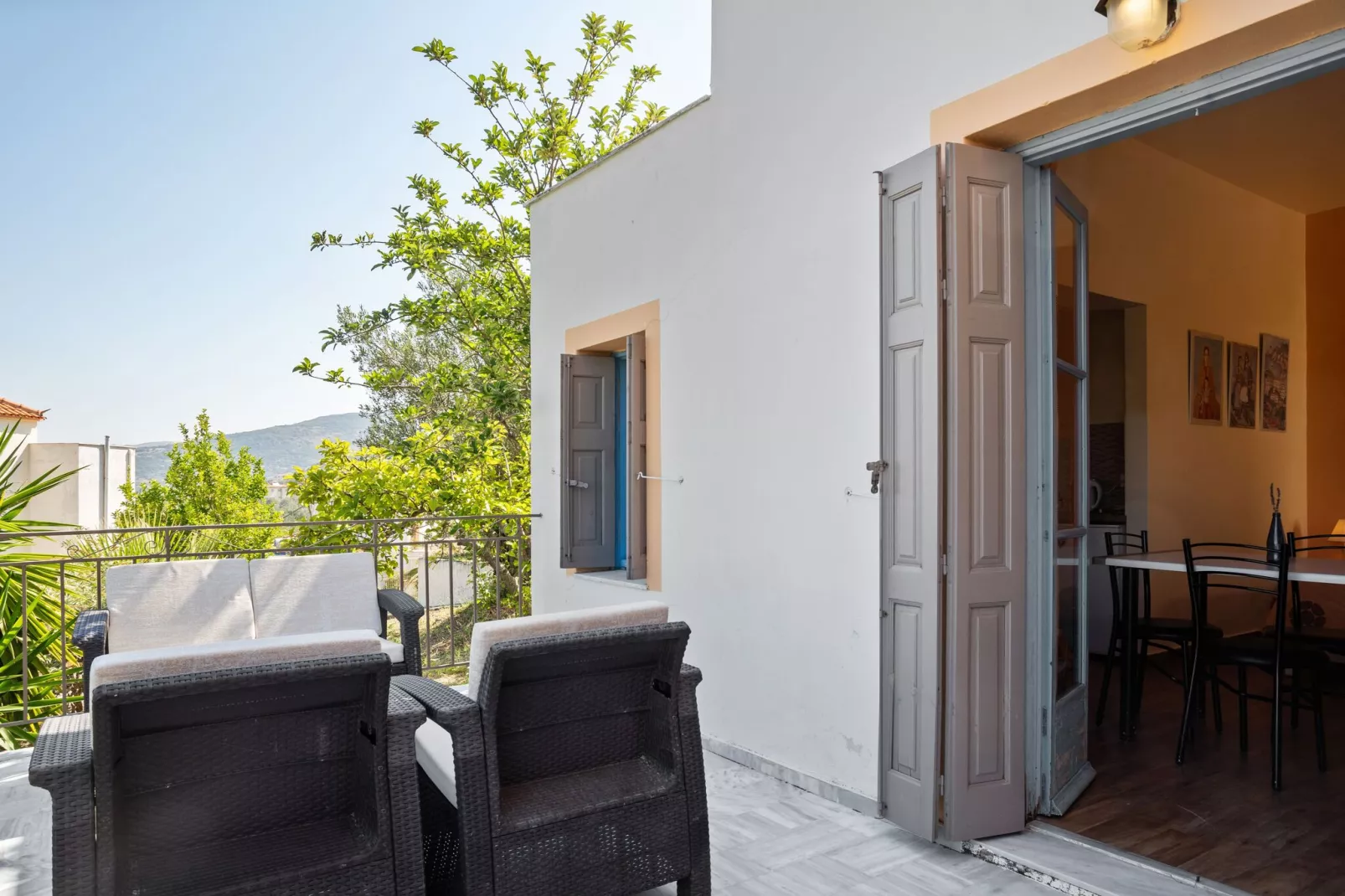 Leuke studio op Lesbos met een gedeeld zwembad-Terrasbalkon