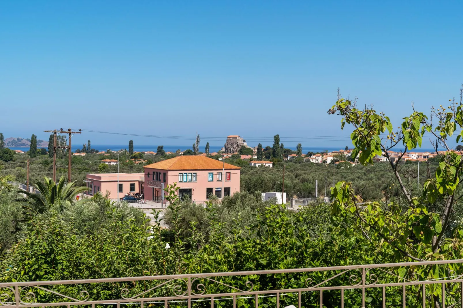Leuke studio op Lesbos met een gedeeld zwembad-Uitzicht zomer