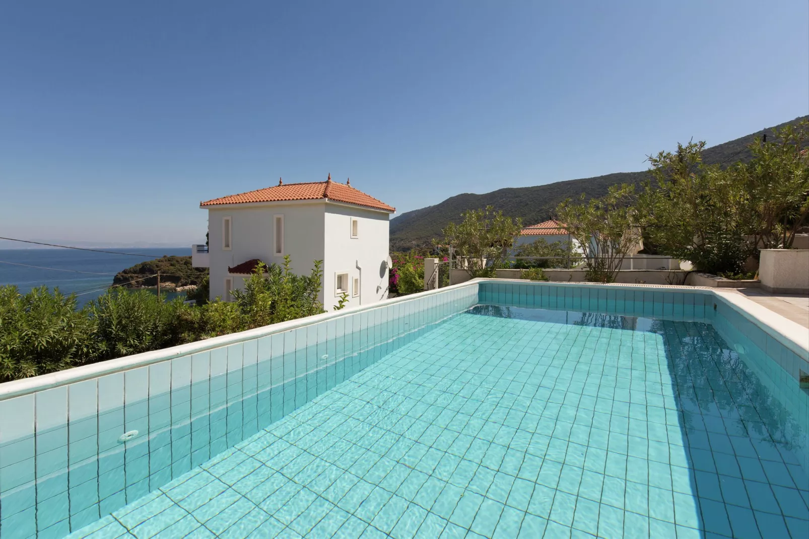 Villa Vasiliki-Buitenkant zomer
