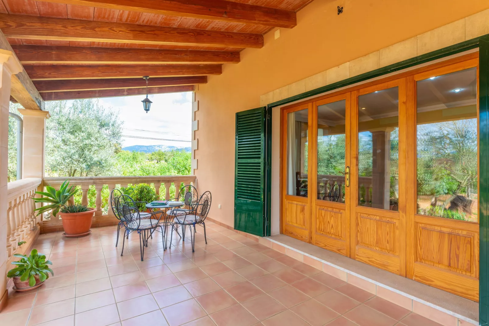 Es Garroveret-Terrasbalkon