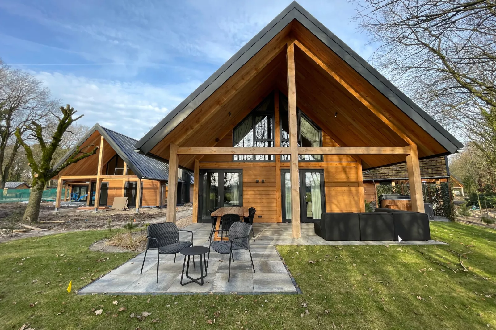 Bos Villa met Hottub  6 personen-Buitenkant zomer