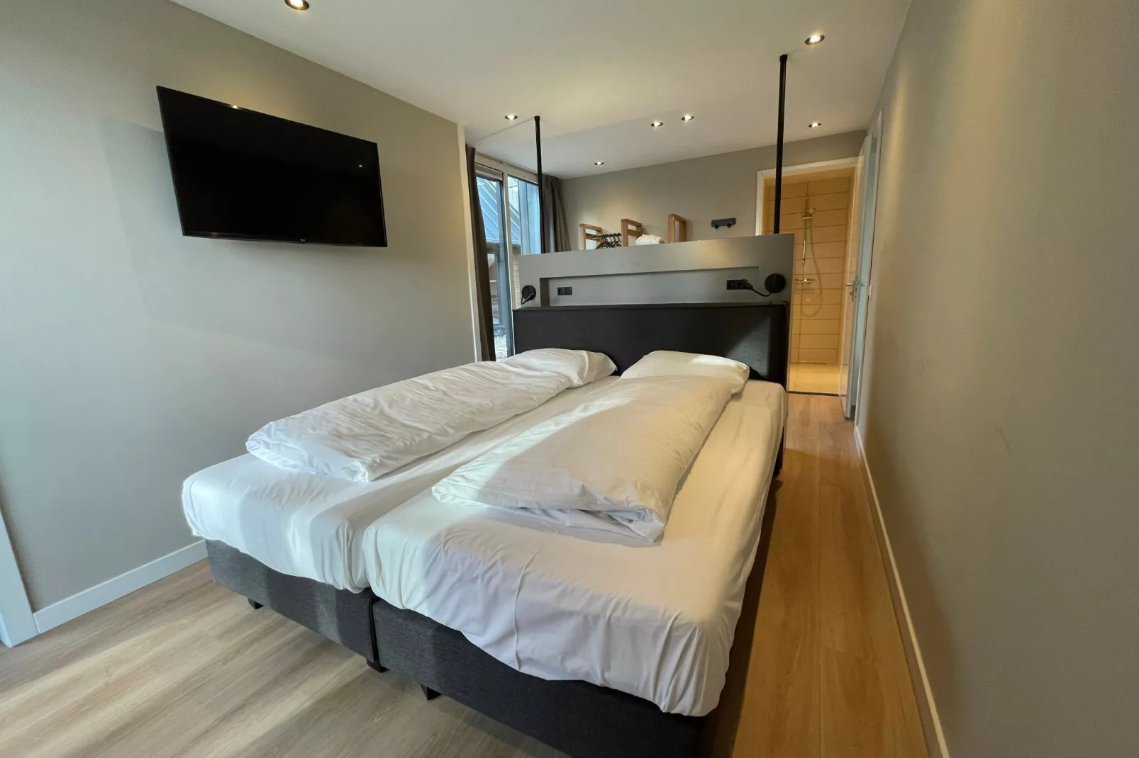 Bos Villa met Hottub  6 personen-Slaapkamer