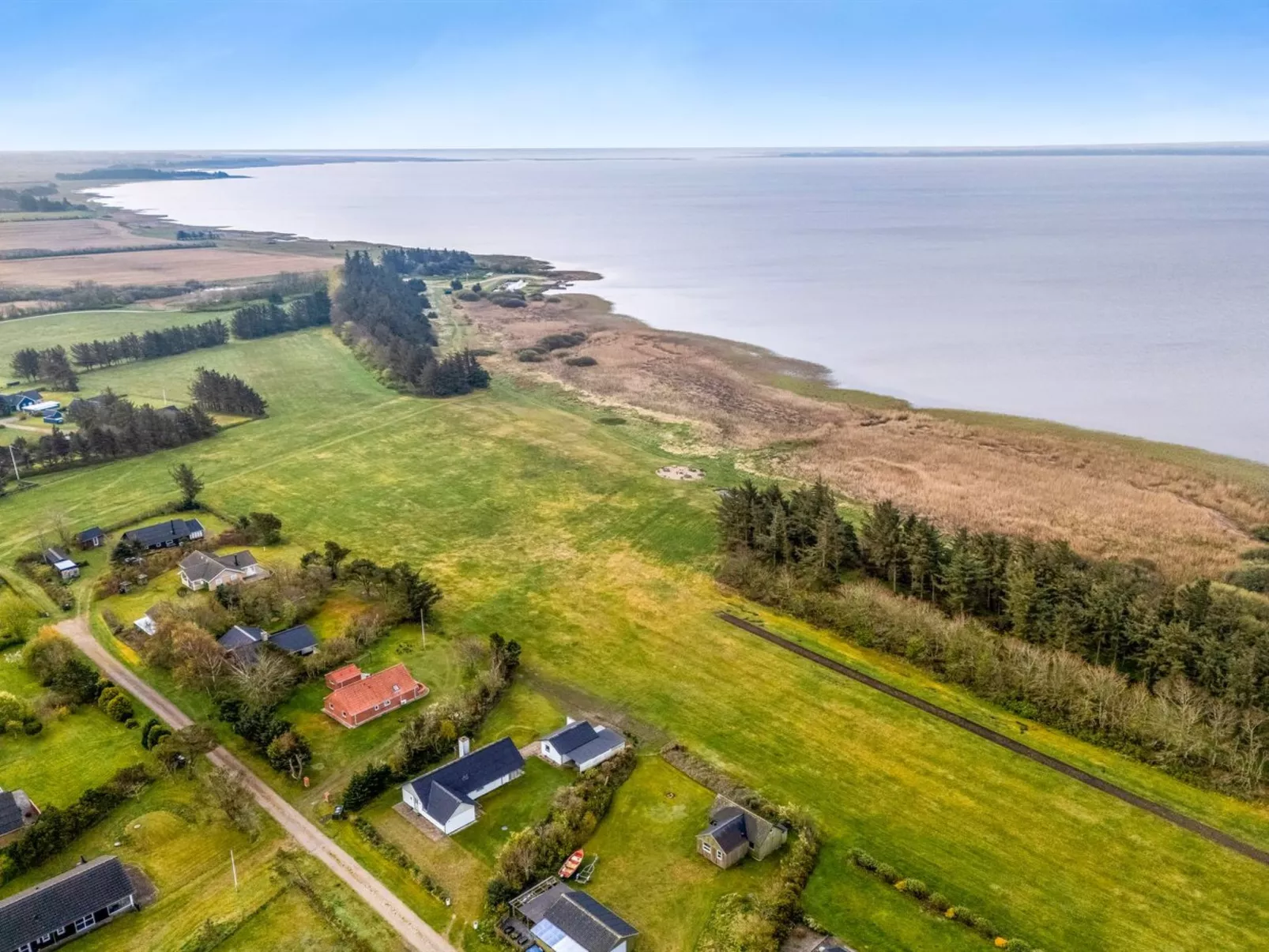 "Moreen" - 200m to the inlet-Buiten