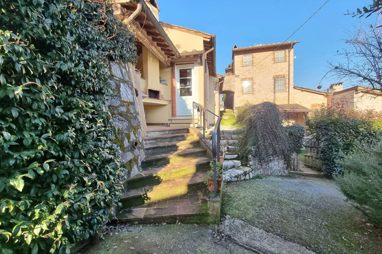 Casa Orbicciano & Nido d'amore - Buitenkant zomer
