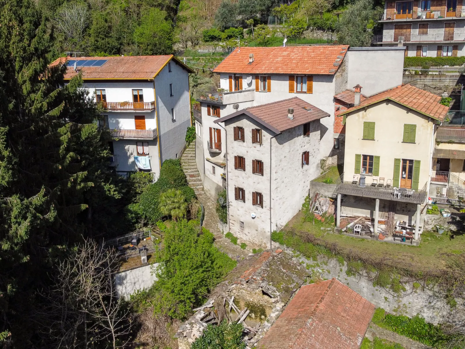 Casa Sul Torrente-Buiten