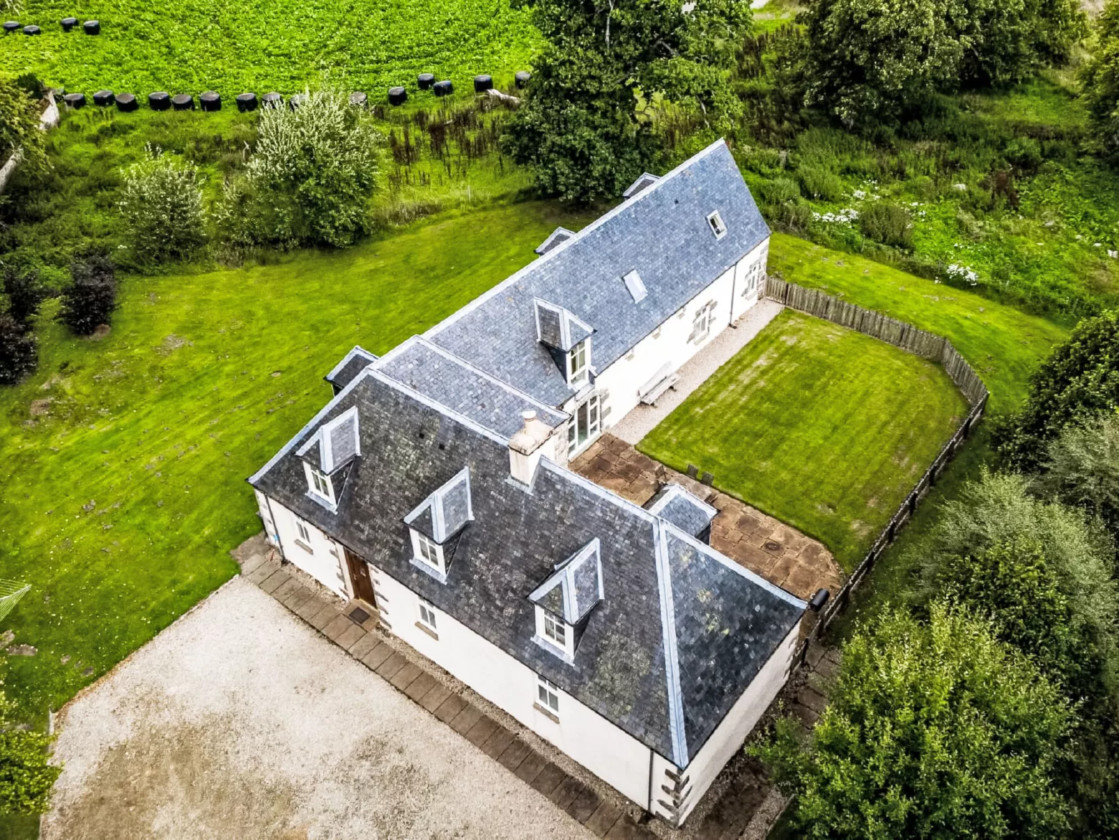Old Stables-Buiten