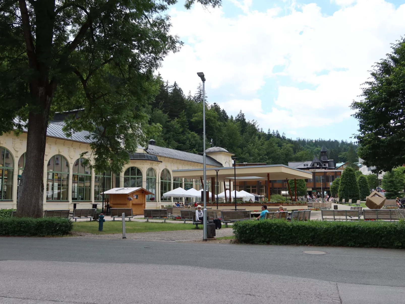 Chic Mountain Terrace Lounge-Buiten