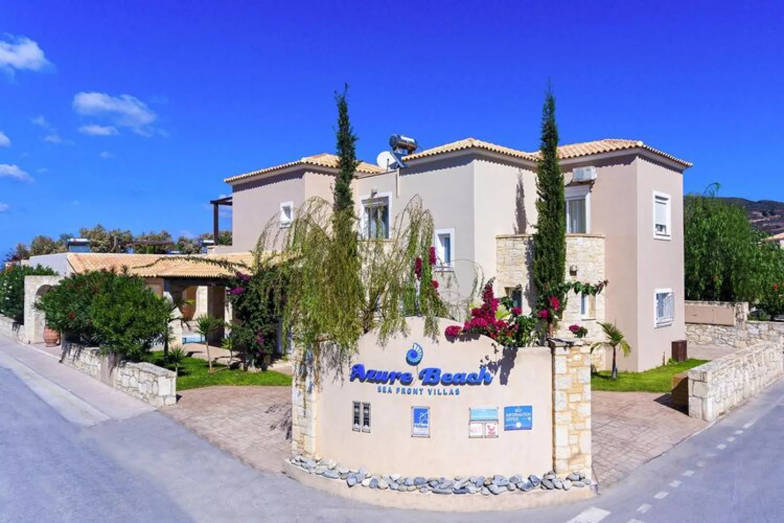 Villas Azure Beach, Nopigia-1-bedroom-villa - 45 sqm with sharing pool