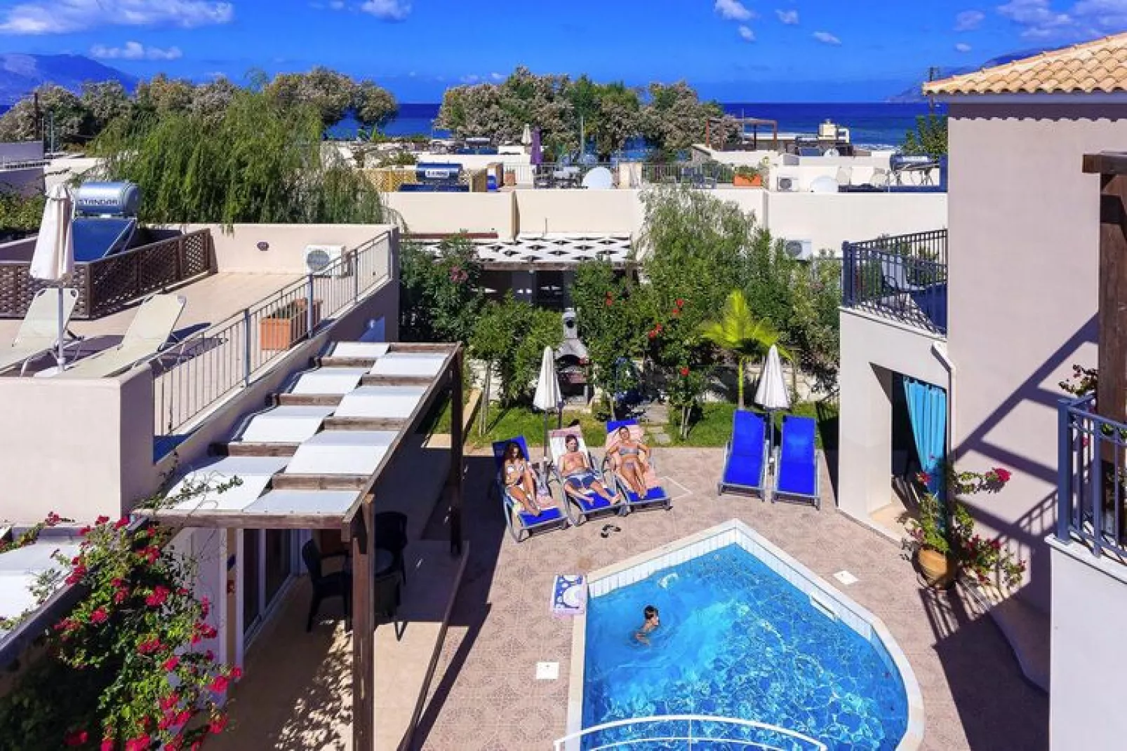 Villas Azure Beach, Nopigia-1-bedroom-villa - 45 sqm with sharing pool-Zwembad