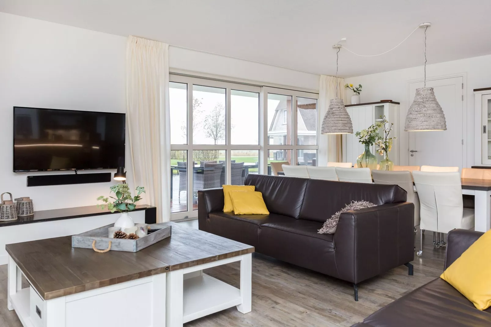 Friese Meren Villa's 17-Woonkamer