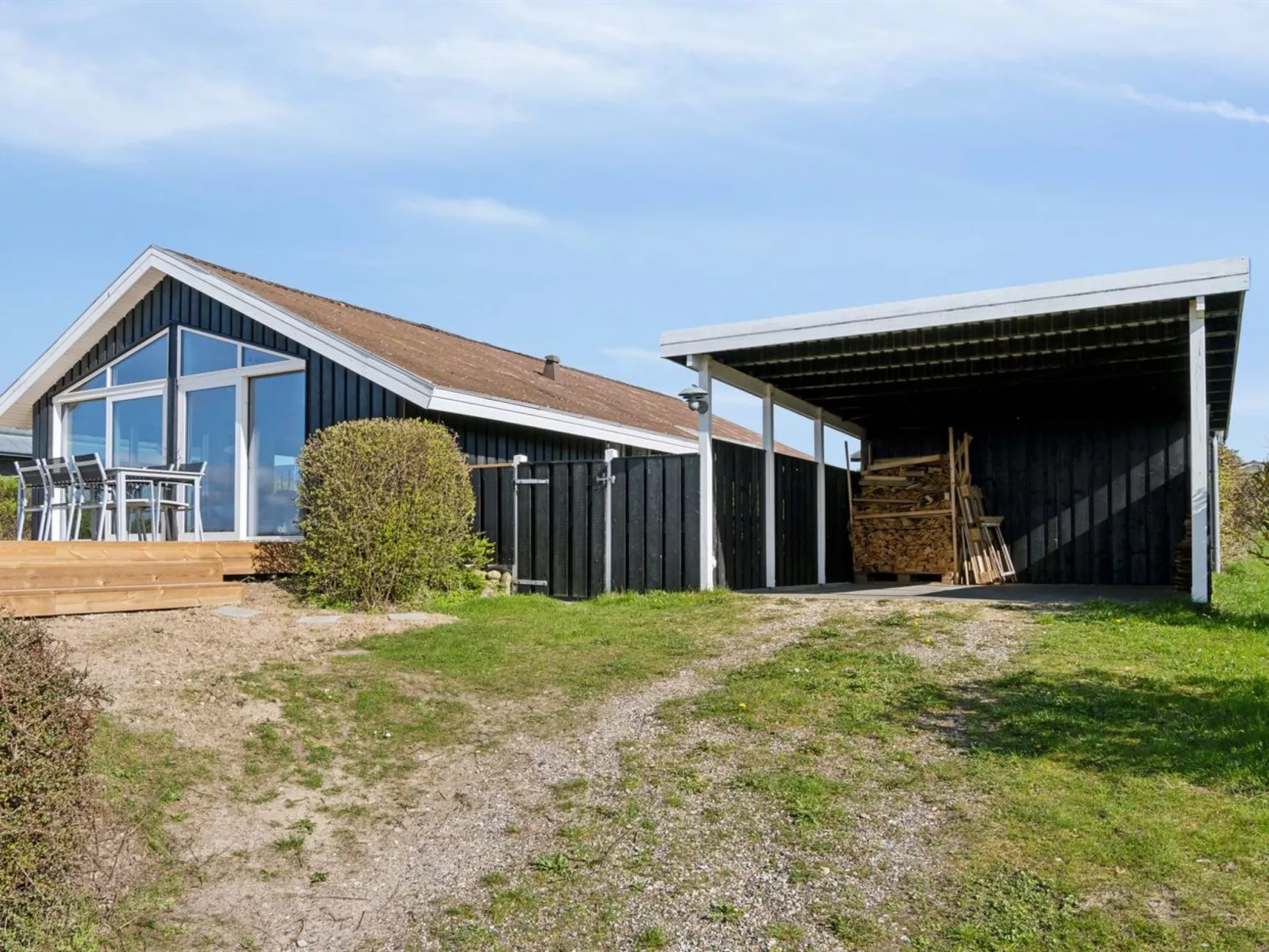 "Majken" - 225m from the sea-Buiten