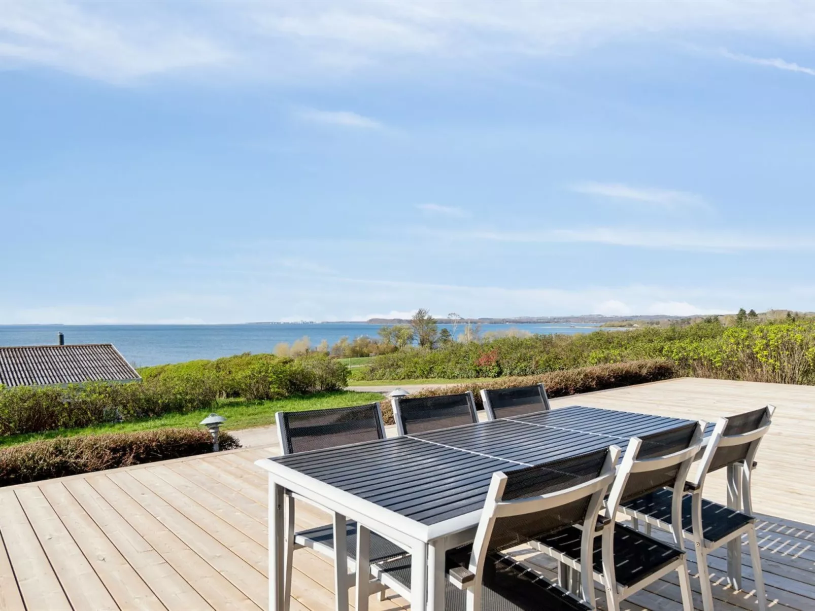 "Majken" - 225m from the sea-Buiten