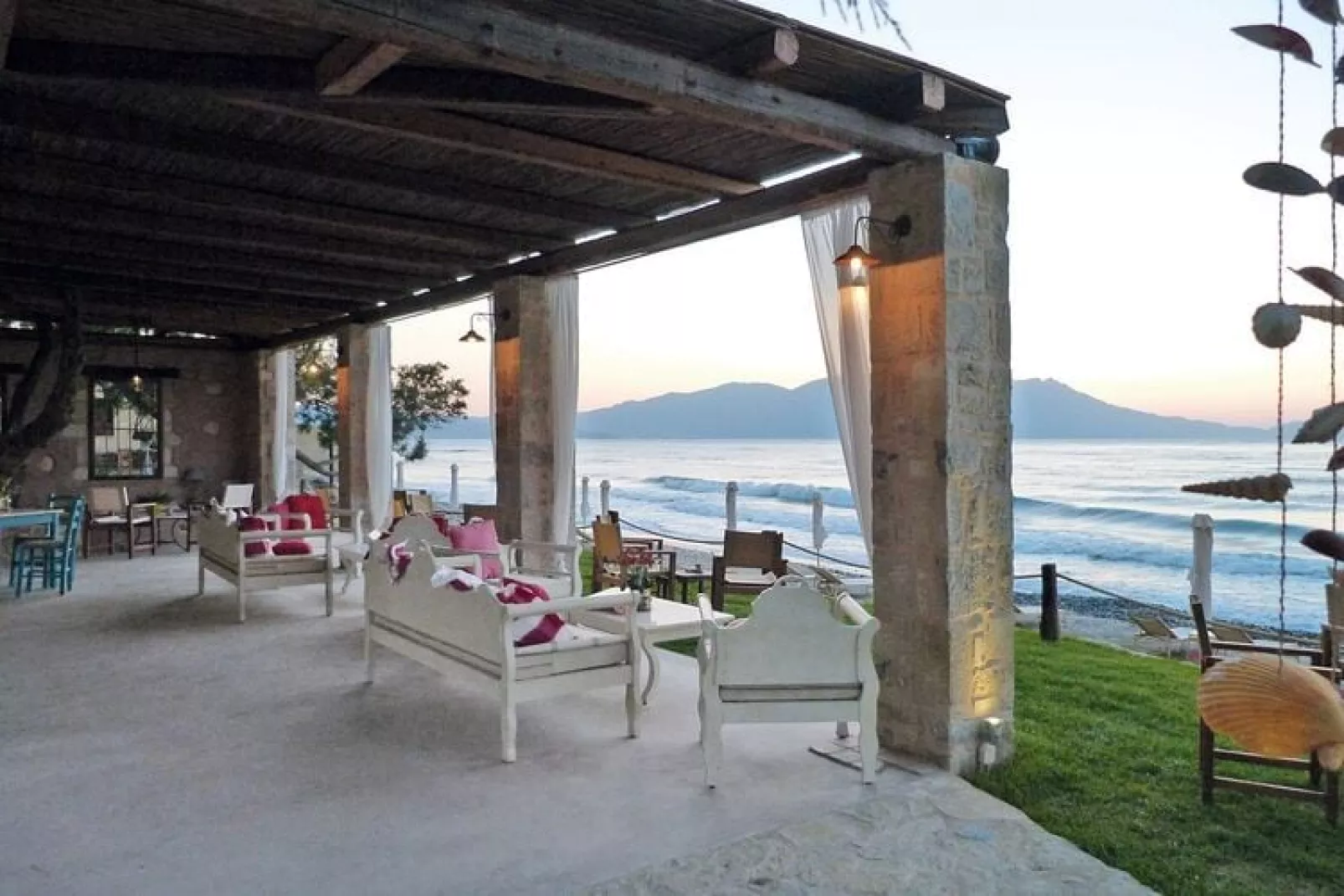 Villas Azure Beach Nopigia 3-bedroom-villa - 100 sqm with sharing pool-Buitenlucht