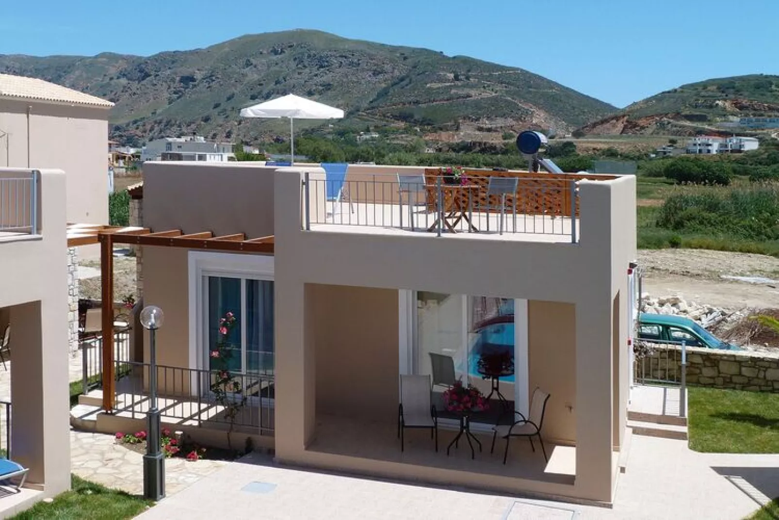 Villas Azure Beach Nopigia 3-bedroom-villa - 100 sqm with sharing pool-Buitenlucht