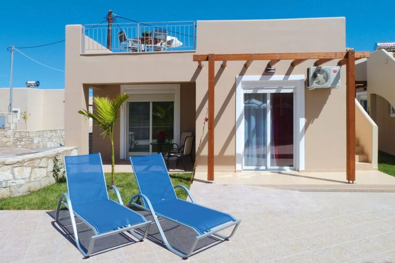 Villas Azure Beach Nopigia 3-bedroom-villa - 100 sqm with sharing pool-Buitenkant zomer