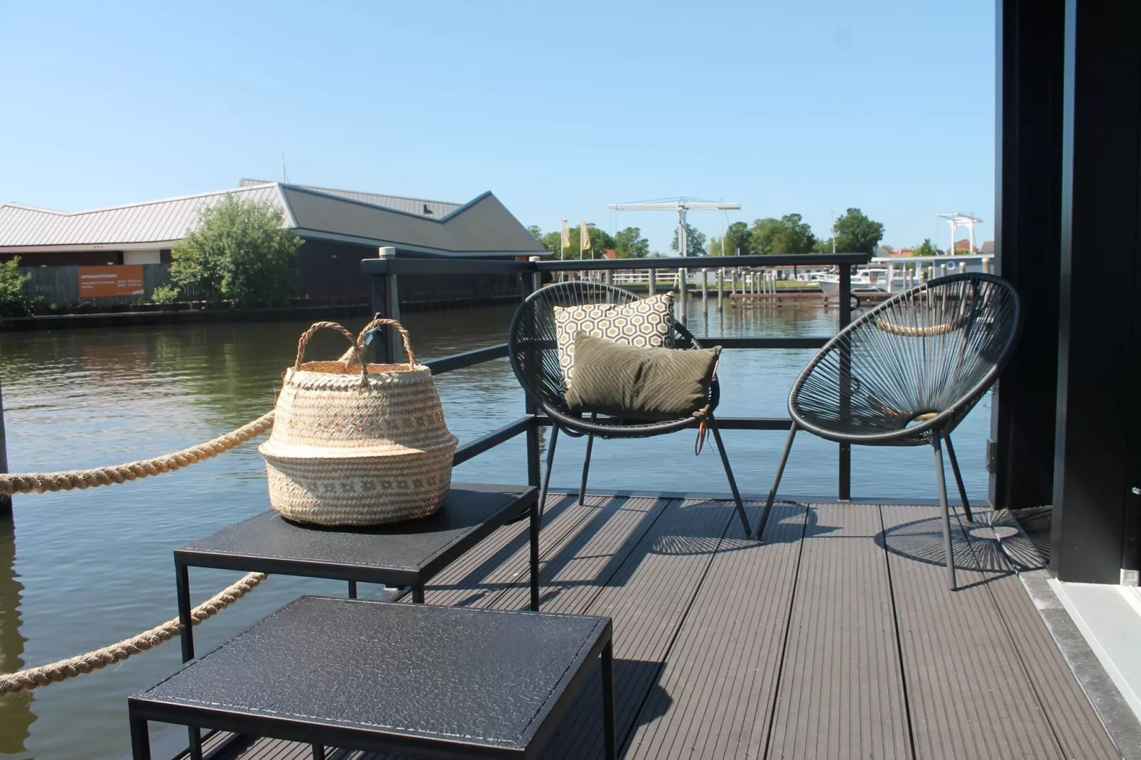 Boat House Stavoren-Terrasbalkon