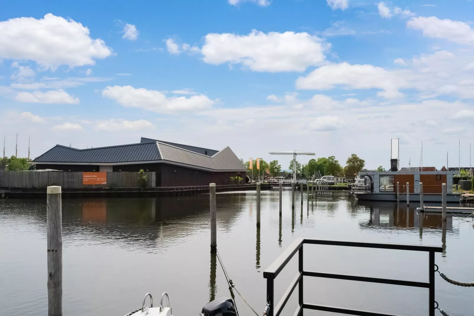 Boat House Stavoren-Uitzicht zomer