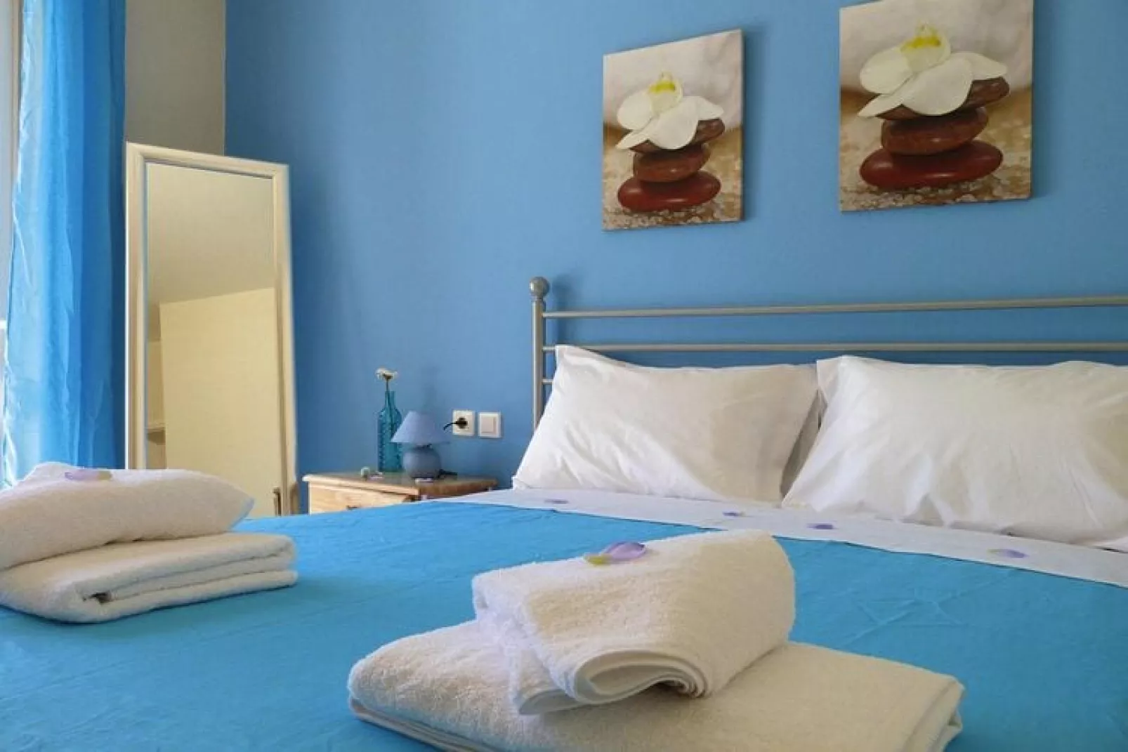 Villas Azure Beach Nopigia 3-bedroom-villa - 100 sqm with private pool-Slaapkamer