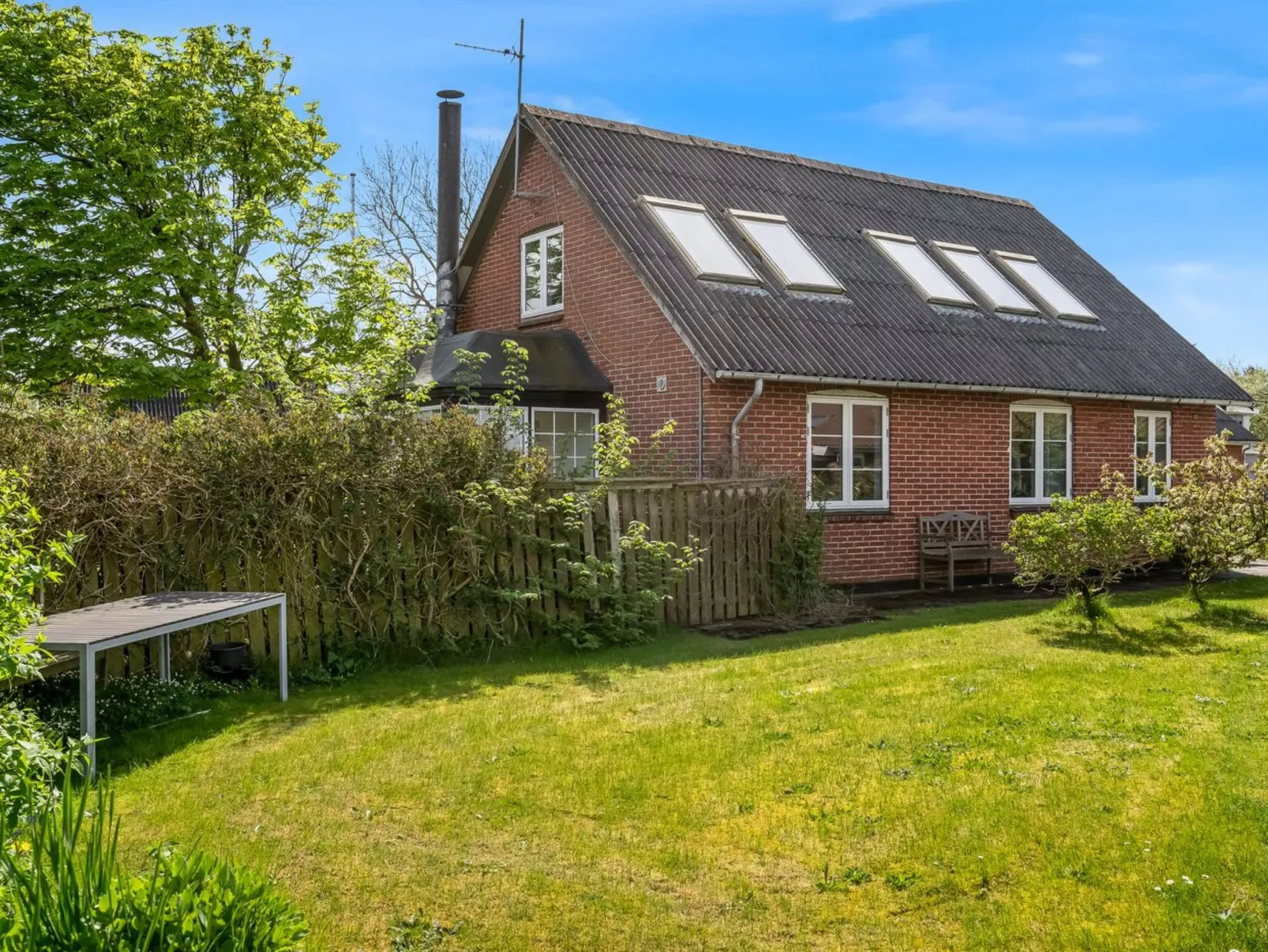 "Laerke" - 100m to the inlet-Buiten