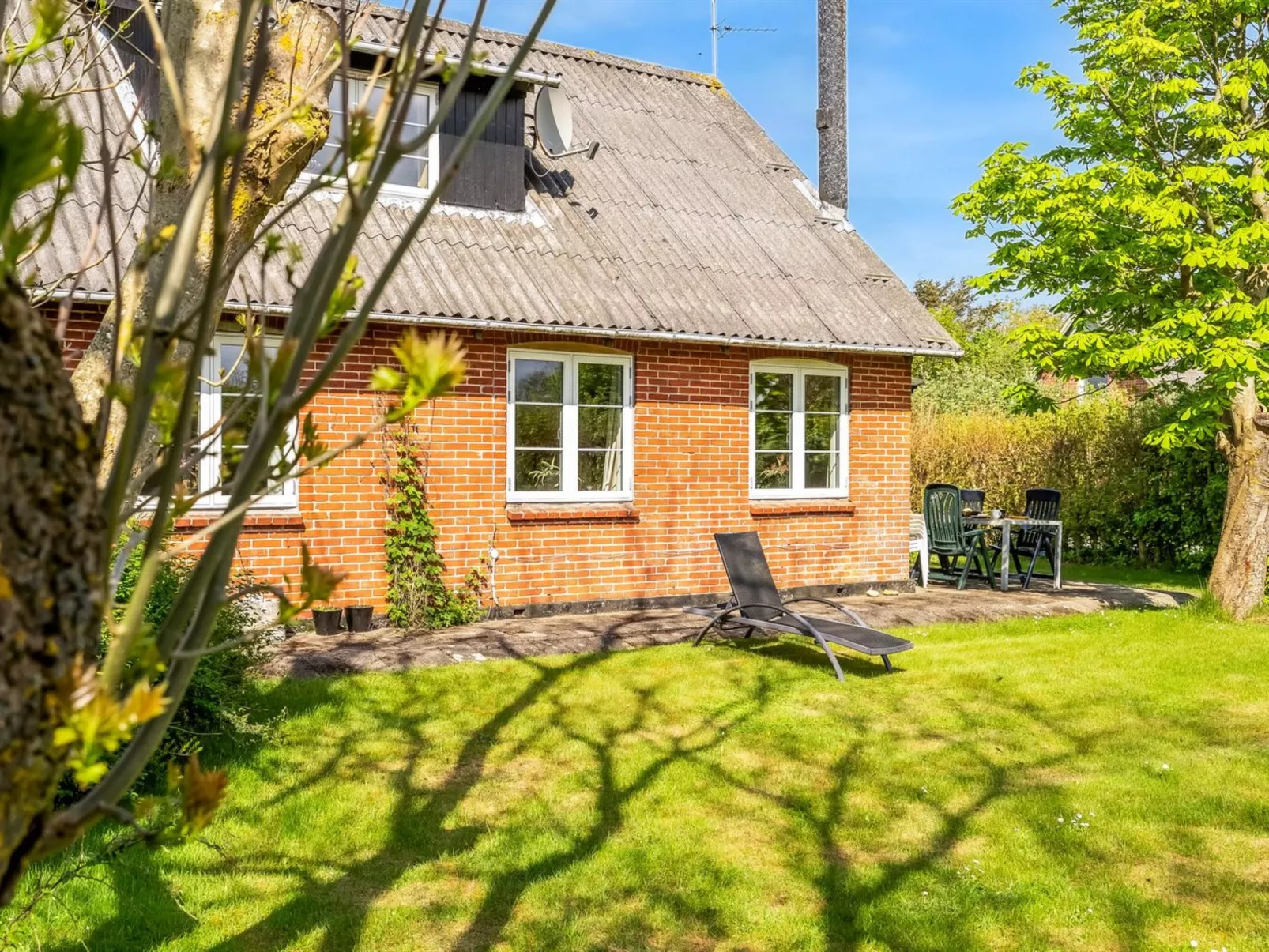 "Laerke" - 100m to the inlet-Buiten