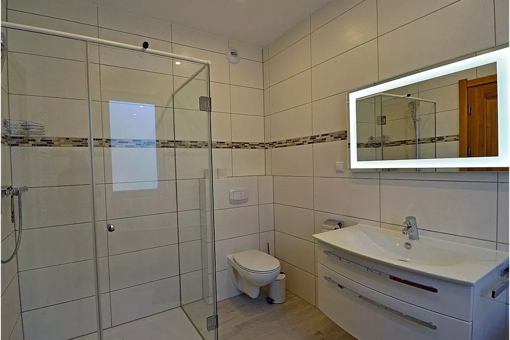 352789-Badkamer