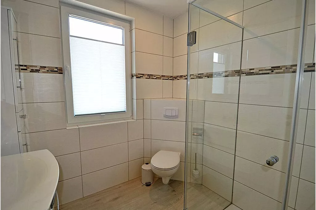 352789-Badkamer