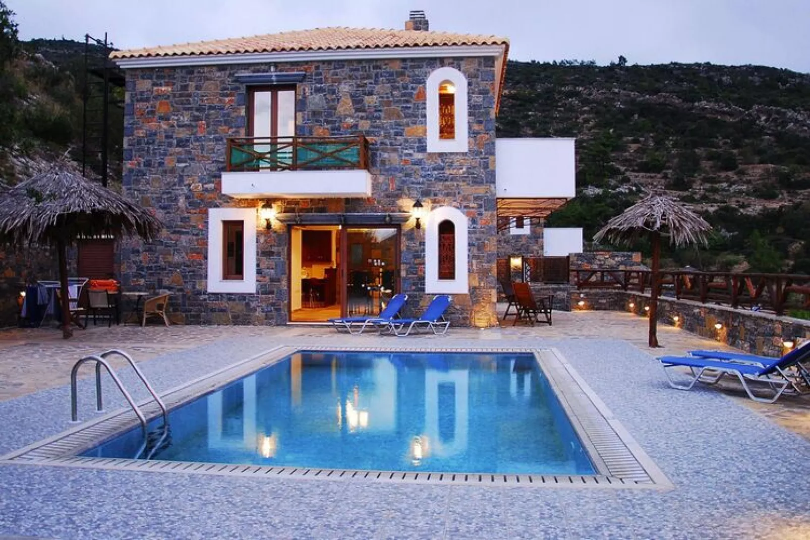 Holiday home Villa Nicoleta & Rafaella, Prina bei Agios Nikolaos-Villa Rafaella-Buitenkant zomer