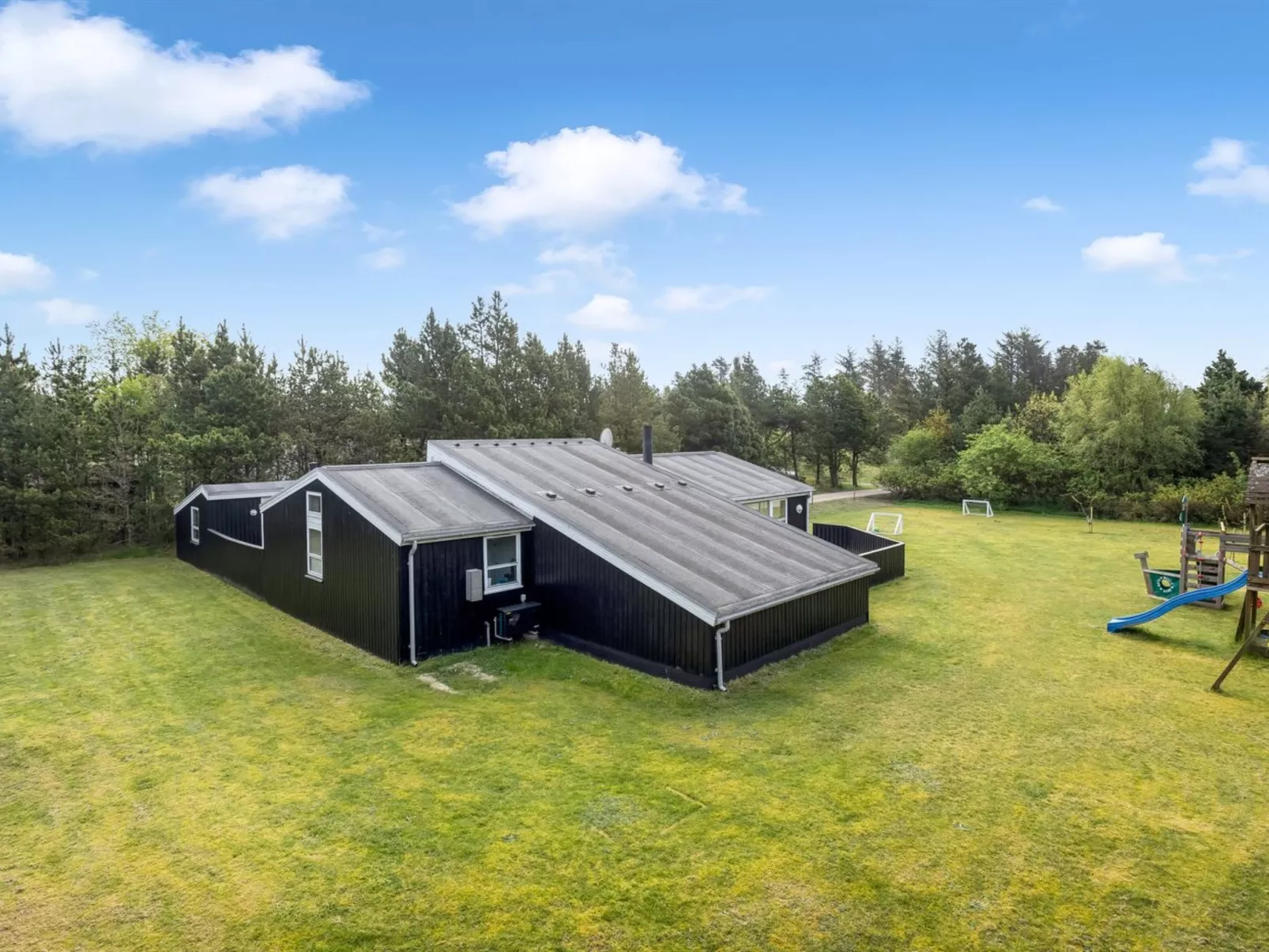"Halwarth" - 250m from the sea-Buiten