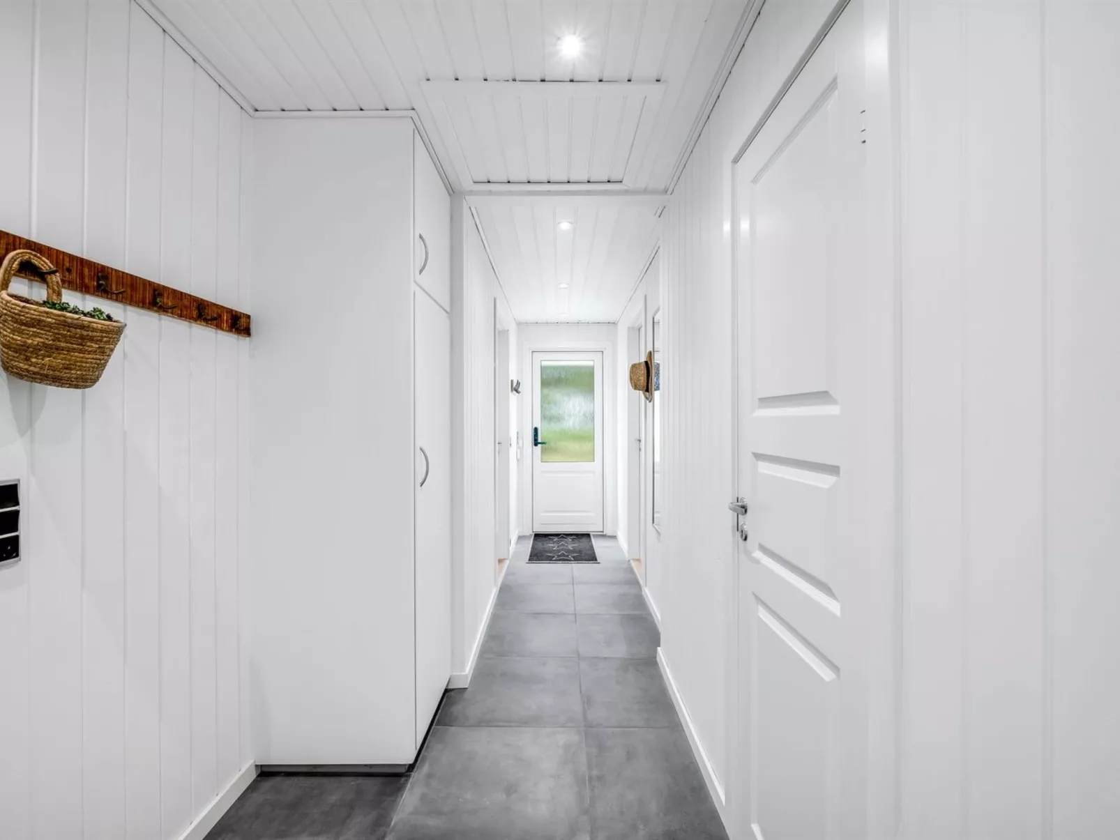 "Aaro" - 1.5km from the sea-Binnen