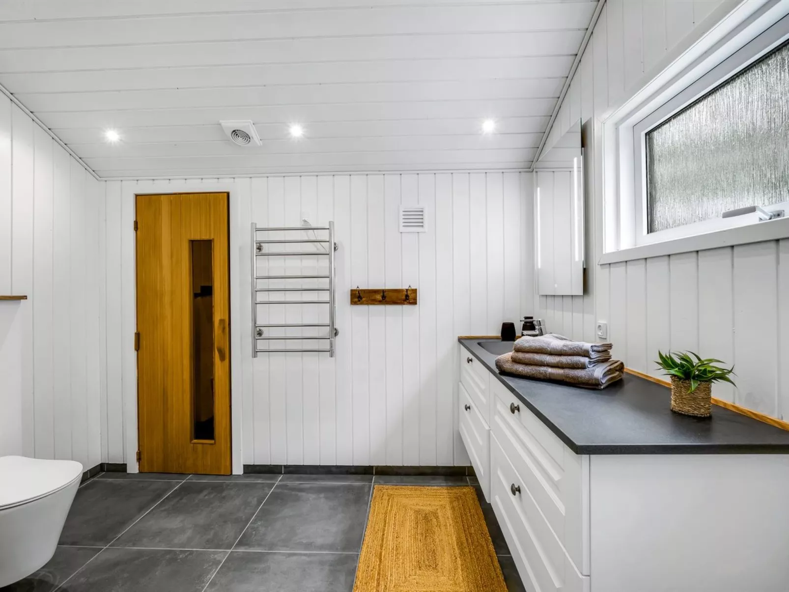 "Aaro" - 1.5km from the sea-Binnen