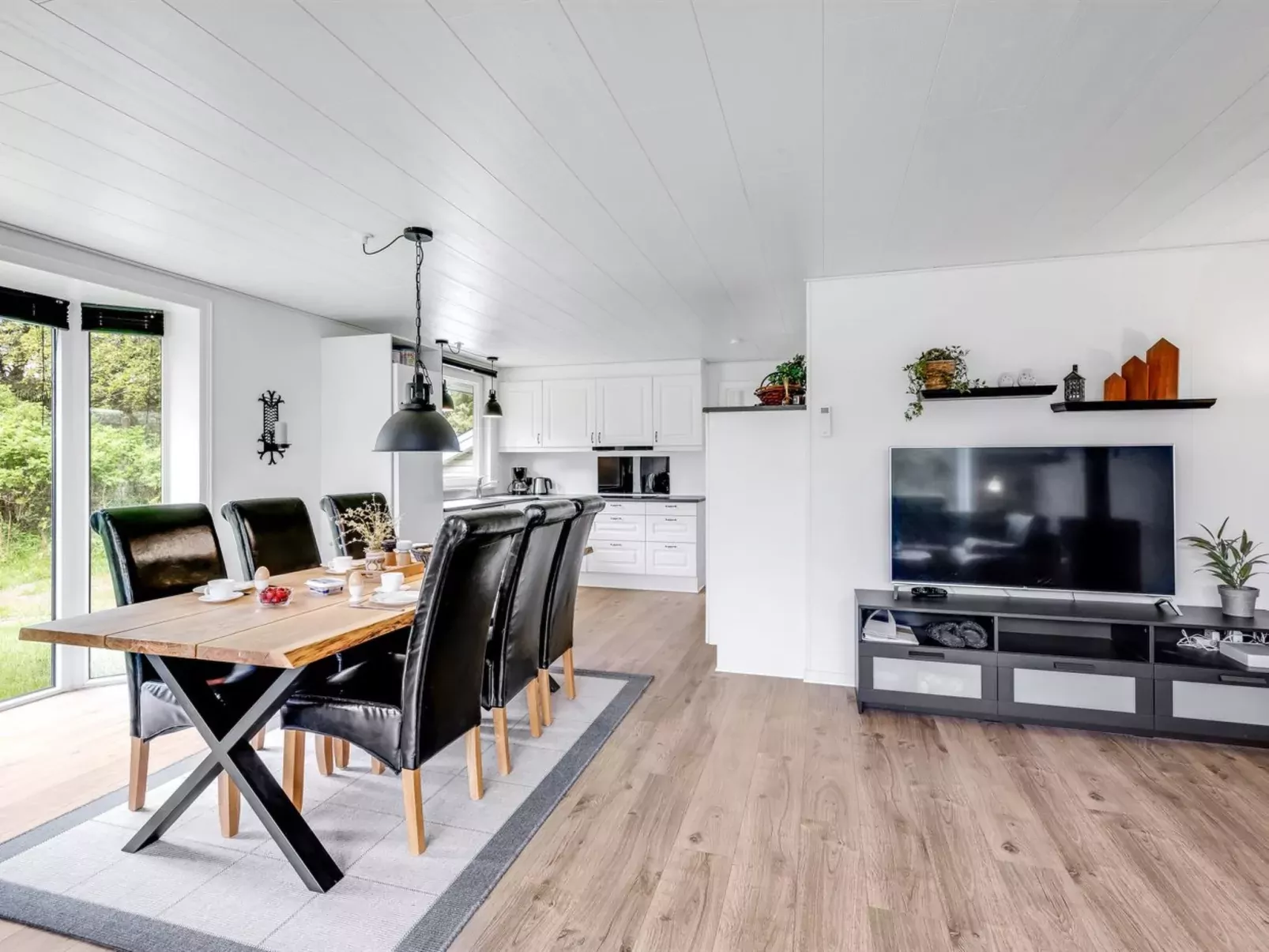 "Aaro" - 1.5km from the sea-Binnen