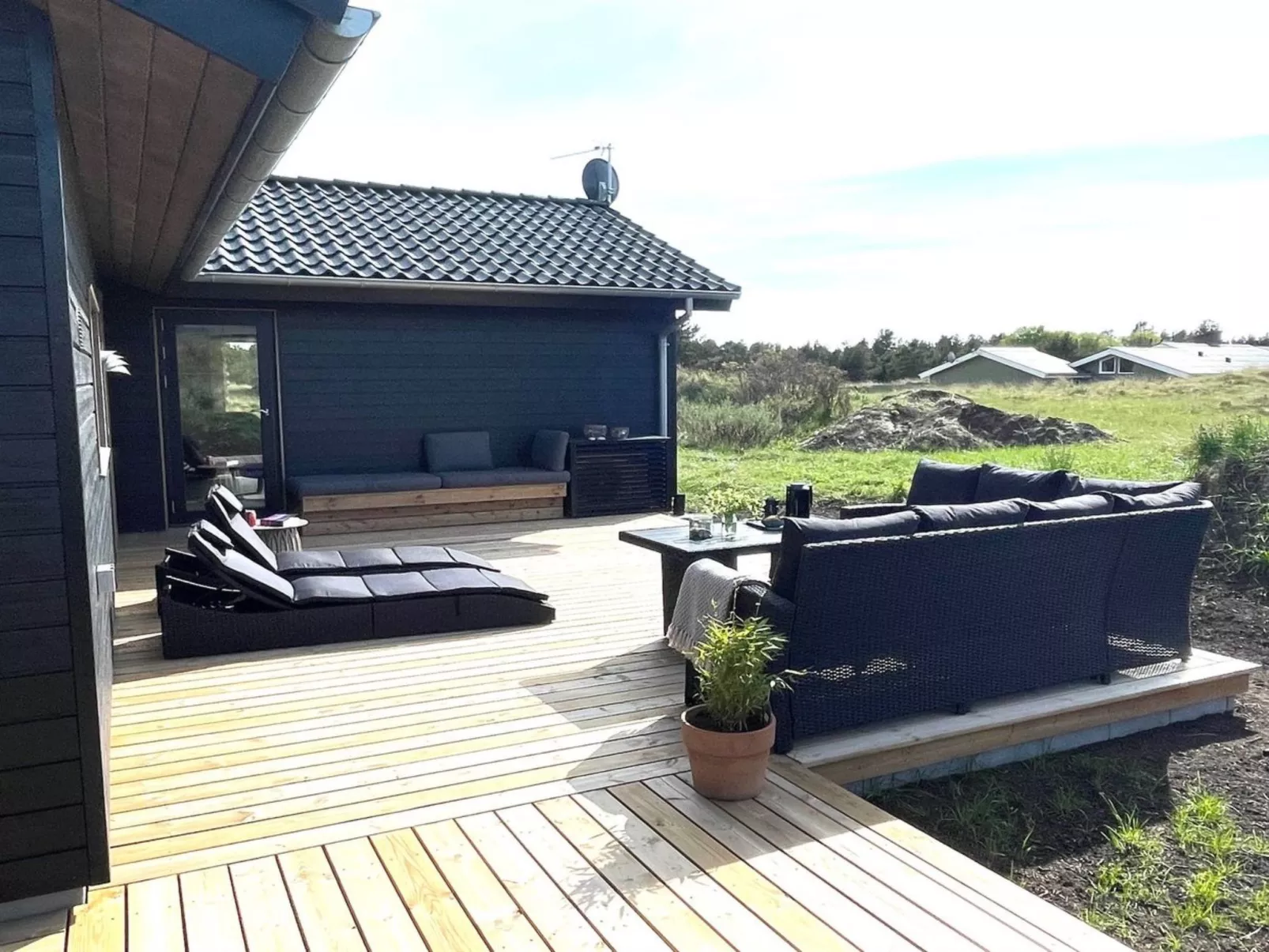 "Hinda" - 1.2km from the sea-Buiten